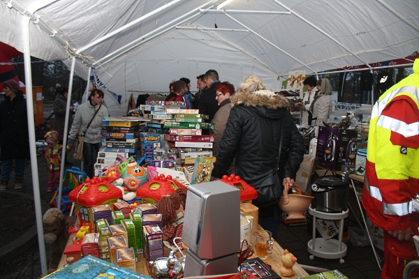 Spendenzelt Cracauer Weihnachtsmarkt